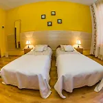 Kamienica Hostel *